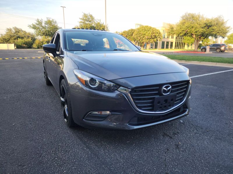 2018 Mazda MAZDA3 Touring
