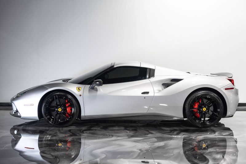 https://imagesdl.dealercenter.net/800/600/202506-5279ef96bdb74d9988229ce1d21f42c5.jpg