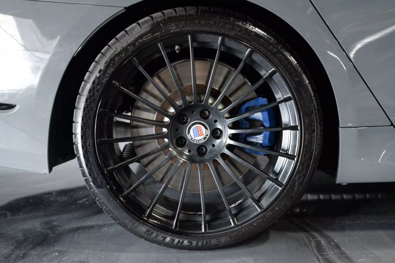 https://imagesdl.dealercenter.net/800/600/202506-546dd1df63634050822620faed43192e.jpg