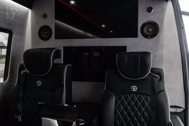 https://imagesdl.dealercenter.net/800/600/202506-5609ec9077eb4502b13b455d3ffbd72f.jpg