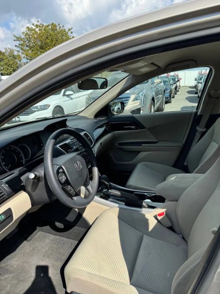2017 Honda Accord  - $13900