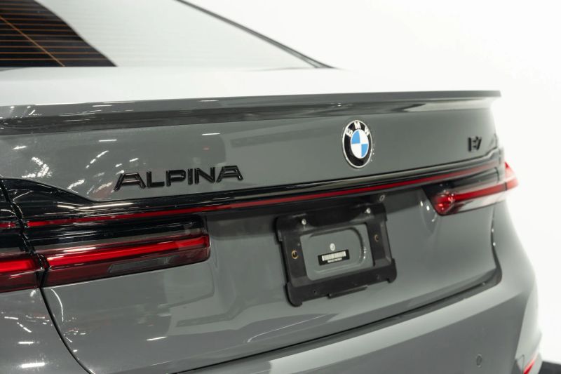 https://imagesdl.dealercenter.net/800/600/202506-5c2c67079a7b499b8868d7dabb1823ef.jpg