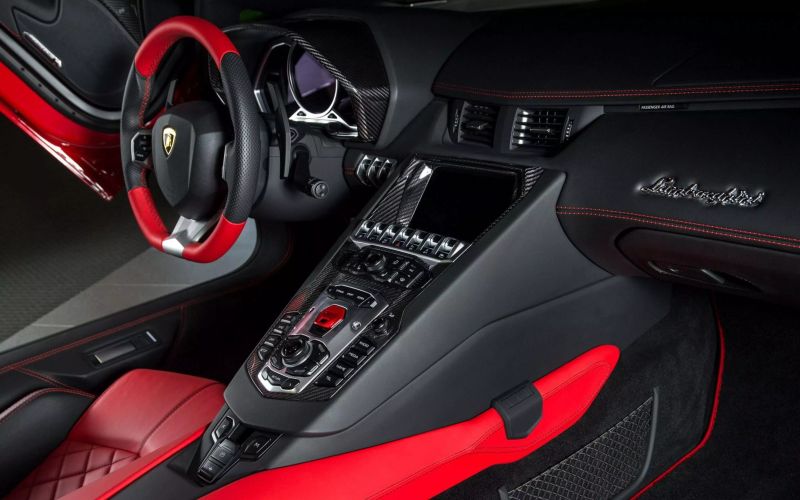 https://imagesdl.dealercenter.net/800/600/202506-5cbaa4e744eb46ff8dd0ceaa94764b4e.jpg