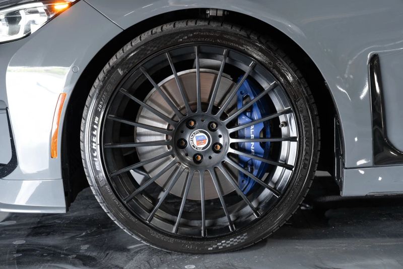 https://imagesdl.dealercenter.net/800/600/202506-62155dfafa564428a93a41f974cf4398.jpg