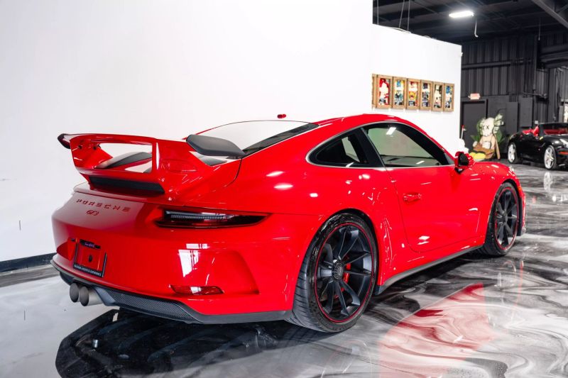https://imagesdl.dealercenter.net/800/600/202506-6364b746d0424671bc627b8c70e97cb1.jpg