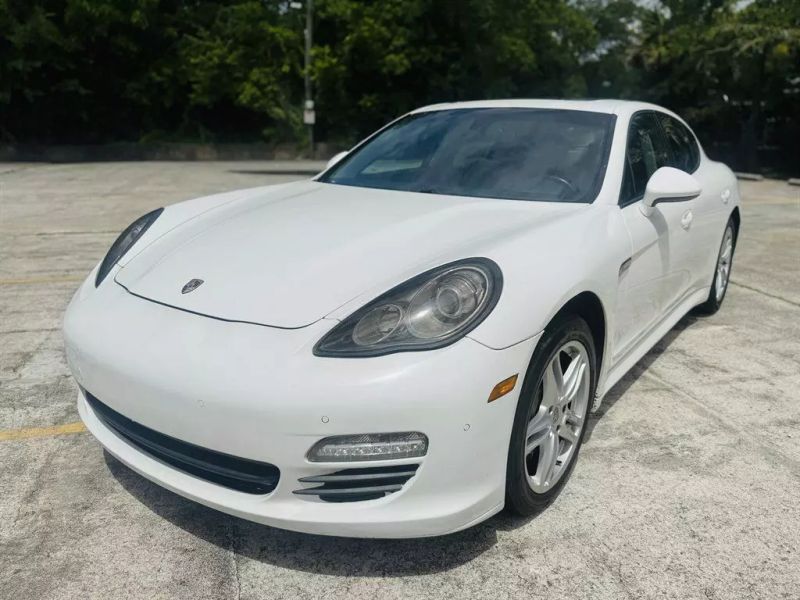 2012 Porsche Panamera 4