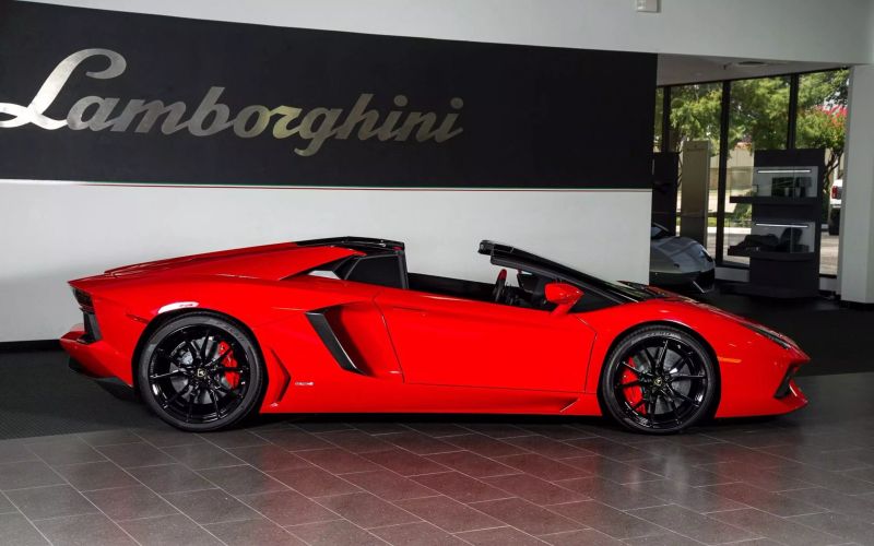 https://imagesdl.dealercenter.net/800/600/202506-6932c35c96f74de7a3d0f54c4196392e.jpg