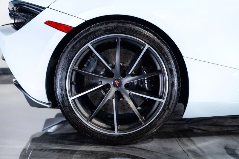 https://imagesdl.dealercenter.net/800/600/202506-70220e0da9b24f23b1e8564753302e9d.jpg