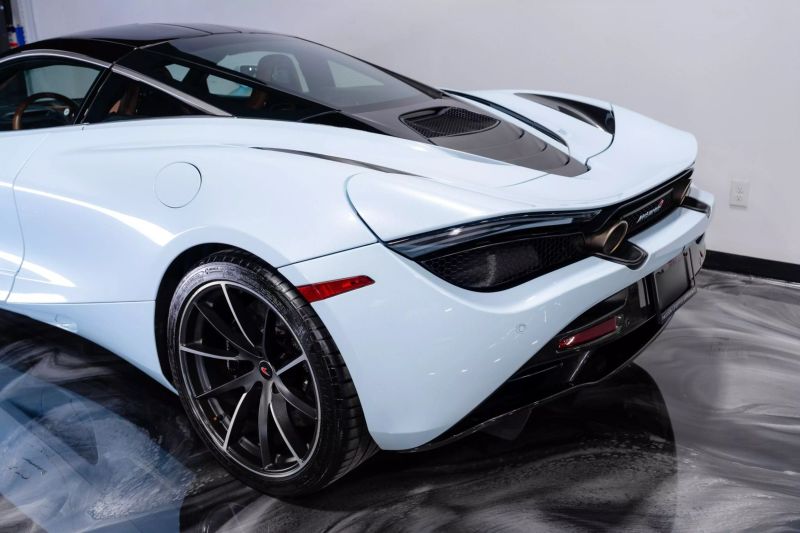 https://imagesdl.dealercenter.net/800/600/202506-72311e15bcec4772b89a3fcb6727c961.jpg