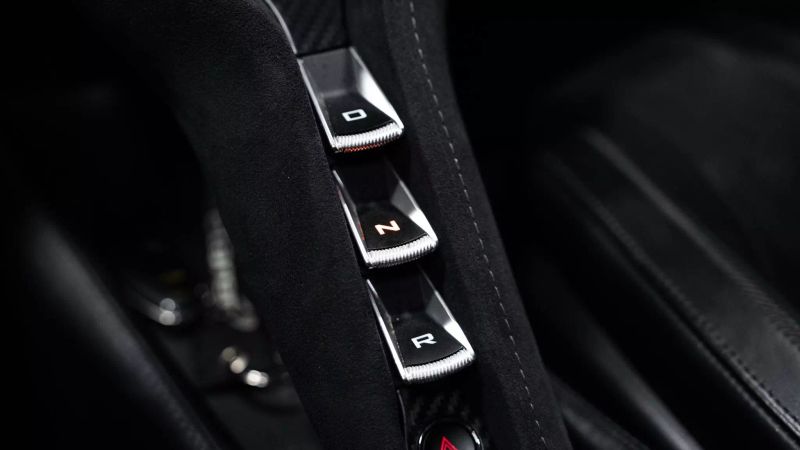 https://imagesdl.dealercenter.net/800/600/202506-74456e8926ac4dc195e4c6f1a9780751.jpg
