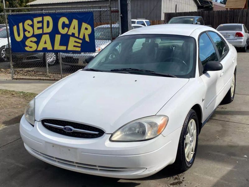 2001 Ford Taurus LX