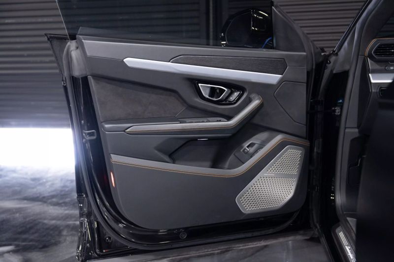 https://imagesdl.dealercenter.net/800/600/202506-7883f9ad1e0e43a1ac0c6ce7a3dbf72f.jpg