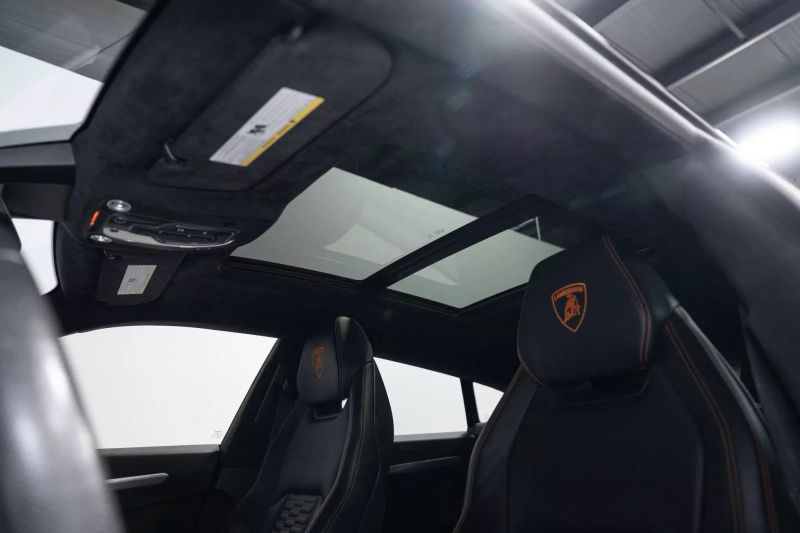 https://imagesdl.dealercenter.net/800/600/202506-7ac67bfc3d9d4b4d93ca0ebc515be184.jpg
