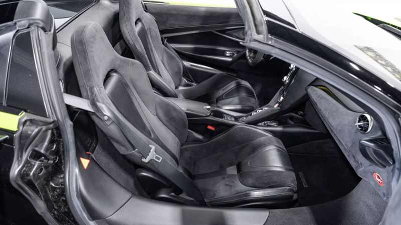 https://imagesdl.dealercenter.net/800/600/202506-7bef004856a14afda813b2689df347a2.jpg