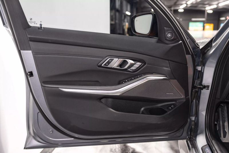 https://imagesdl.dealercenter.net/800/600/202506-7e4c3c577c5e44eeadd9ea31f7cd7da0.jpg