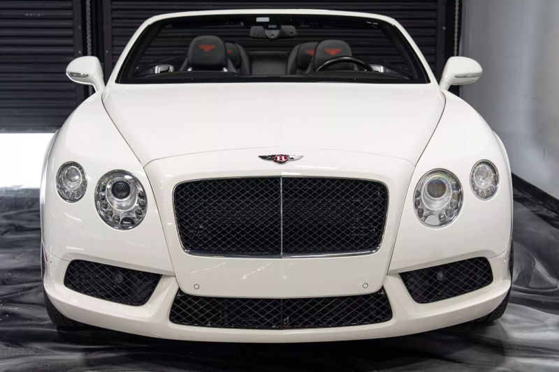 https://imagesdl.dealercenter.net/800/600/202506-7e858ac43eaa438f9e7b24aadedaff81.jpg