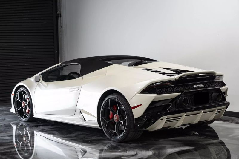 https://imagesdl.dealercenter.net/800/600/202506-7eb76777cc8e49cca3b34fd422ce7839.jpg