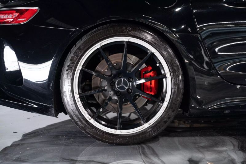 https://imagesdl.dealercenter.net/800/600/202506-7f12609126f34420bff97c1017840a75.jpg