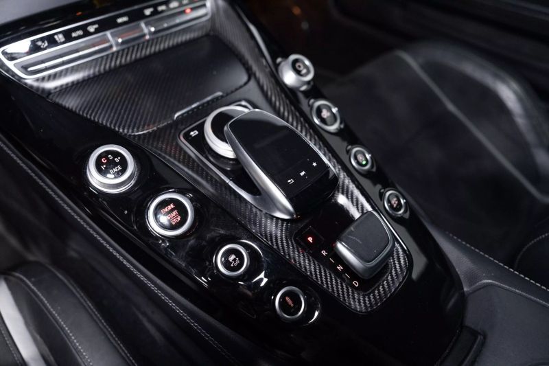 https://imagesdl.dealercenter.net/800/600/202506-8501ad2a97854b059b7e26b2a89b4677.jpg