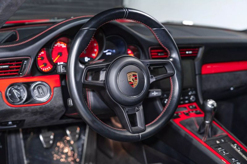 https://imagesdl.dealercenter.net/800/600/202506-87512eed22d34a37b3ca47ef8bf280de.jpg
