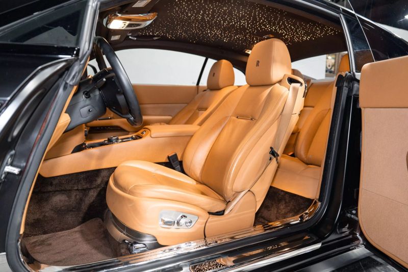 https://imagesdl.dealercenter.net/800/600/202506-8871ebc626f549dea0de393c1ae7365e.jpg