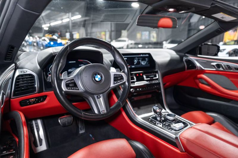 https://imagesdl.dealercenter.net/800/600/202506-8a9bddc97e784c189fb53a2ca6b413f0.jpg