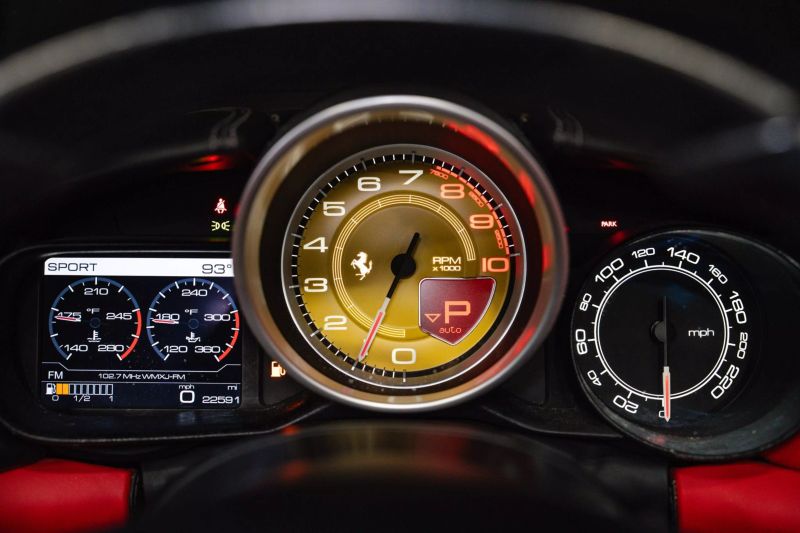 https://imagesdl.dealercenter.net/800/600/202506-8cd6fdec65994721a6757c4d0cc4e9e7.jpg