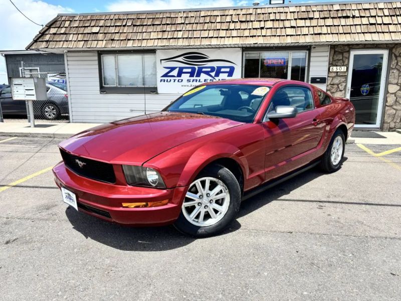 2007 Ford Mustang Deluxe