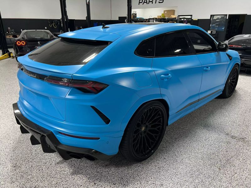https://imagesdl.dealercenter.net/800/600/202506-8f3bd57c39f3490c876508abcf9d2a83.jpg