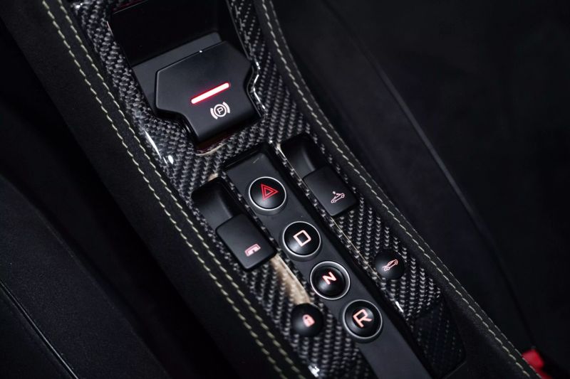 https://imagesdl.dealercenter.net/800/600/202506-8faf8fc878114b559f2e7683f2ff1b75.jpg