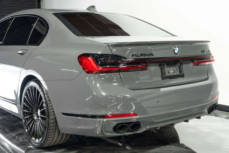https://imagesdl.dealercenter.net/800/600/202506-92b76d10867f485ebd70cae460075950.jpg