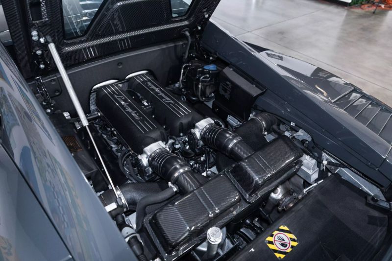 https://imagesdl.dealercenter.net/800/600/202506-9312b0c7642f4c2b8dbad7e1c9429761.jpg