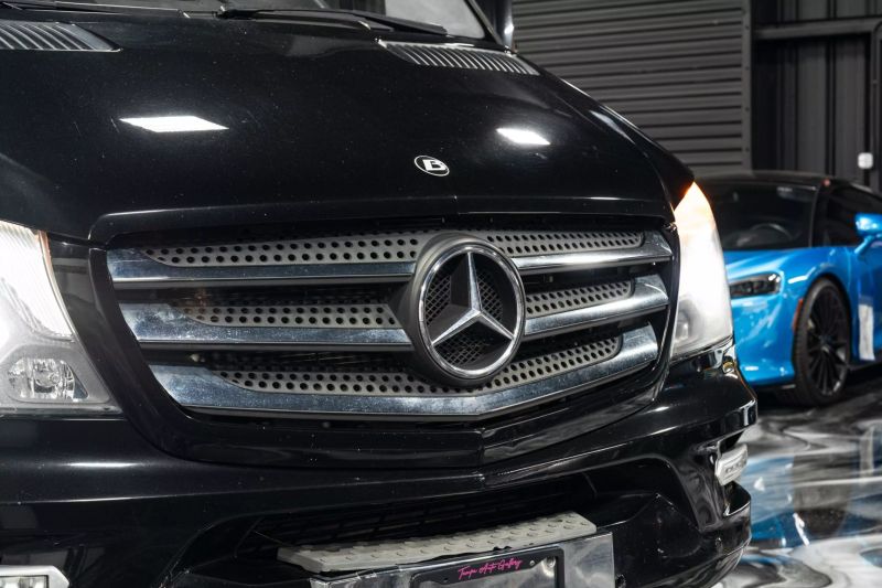 https://imagesdl.dealercenter.net/800/600/202506-947da70b498e49b9a245684a092ec805.jpg
