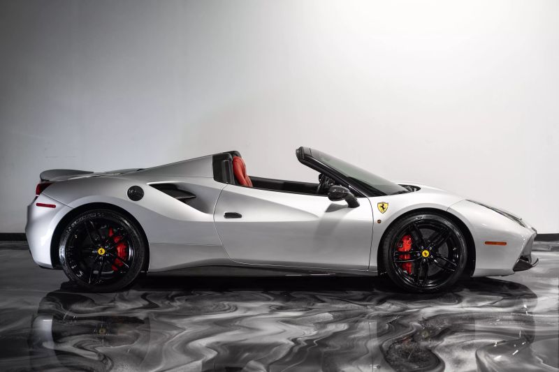 https://imagesdl.dealercenter.net/800/600/202506-95a71c656f824b03bb100169b94928ef.jpg
