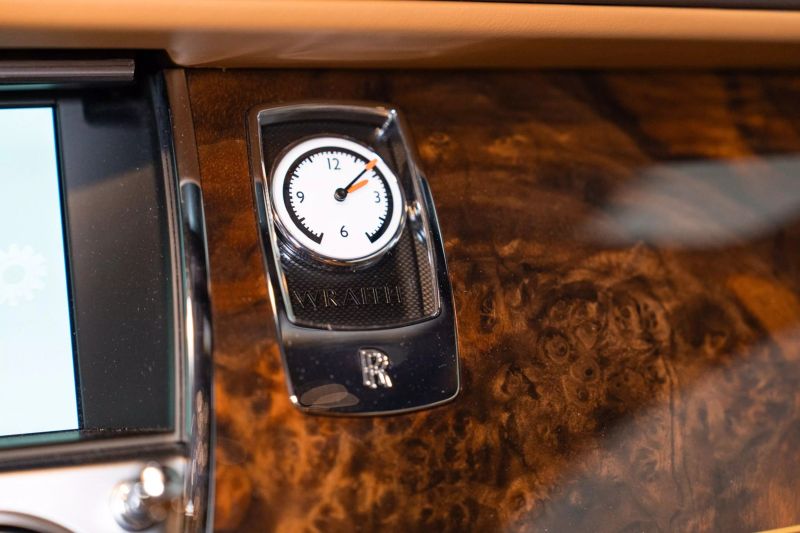 https://imagesdl.dealercenter.net/800/600/202506-9a76b363ec8a4e2da9bb27b45b6bcf9a.jpg