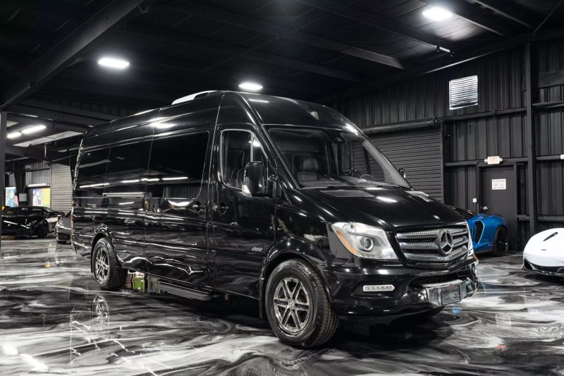 https://imagesdl.dealercenter.net/800/600/202506-a0fc57a2a83d499eb6a5a41a2f8c44d6.jpg