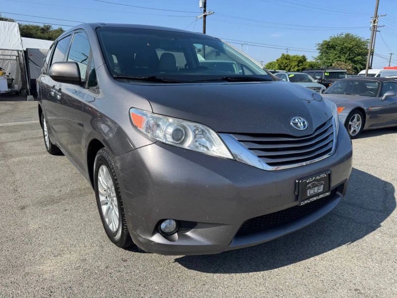 2015 Toyota Sienna XLE