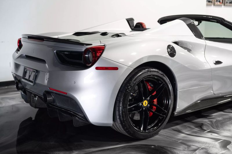 https://imagesdl.dealercenter.net/800/600/202506-a89ce6d56f894b81906d5d5e8f623b74.jpg