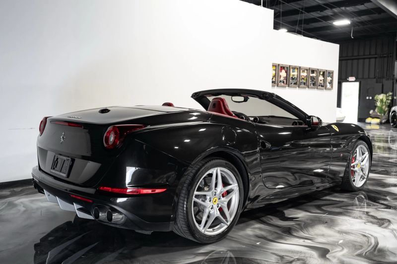 https://imagesdl.dealercenter.net/800/600/202506-aca94d011e5d43a99620be374bf4b345.jpg