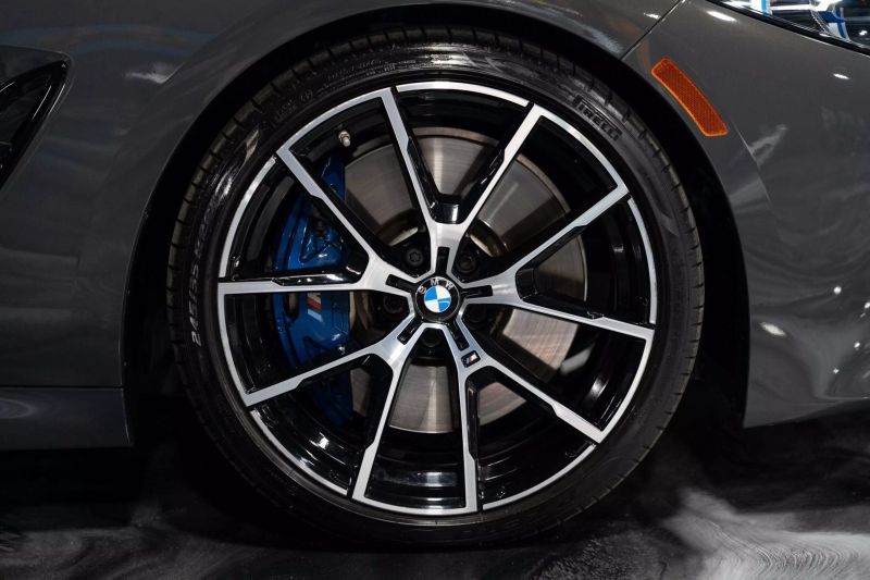 https://imagesdl.dealercenter.net/800/600/202506-af5c31560d7b4d2e83b69f1e6a657969.jpg