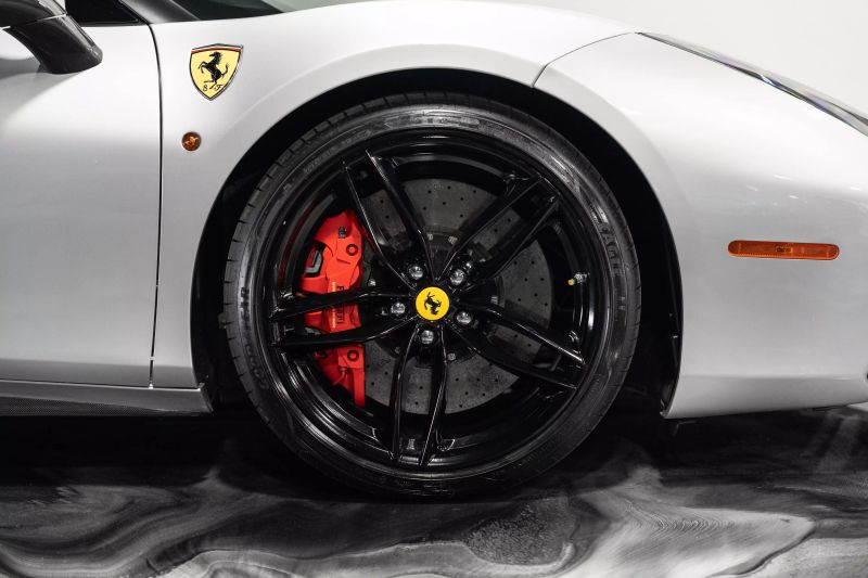 https://imagesdl.dealercenter.net/800/600/202506-b0b3b9559ee74431af253f4e563ef35e.jpg