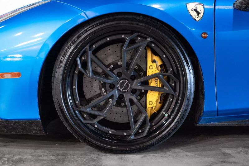 https://imagesdl.dealercenter.net/800/600/202506-b4baf87b7fcf48068c860044c5cfebd1.jpg