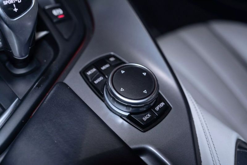 https://imagesdl.dealercenter.net/800/600/202506-b8a3976cf4234e6f840d46b517ea9607.jpg