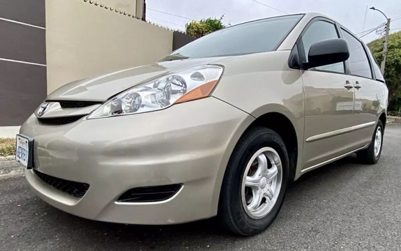 2008 Toyota Sienna LE
