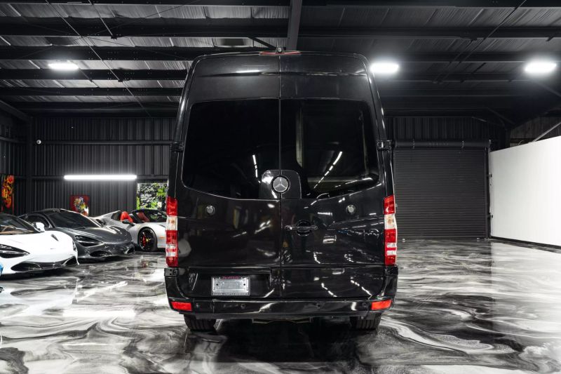 https://imagesdl.dealercenter.net/800/600/202506-bfd9024c2e624657be562585f51a6e31.jpg