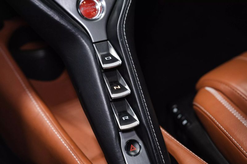 https://imagesdl.dealercenter.net/800/600/202506-c374d9fb290b499ea7d8eae97e94283e.jpg