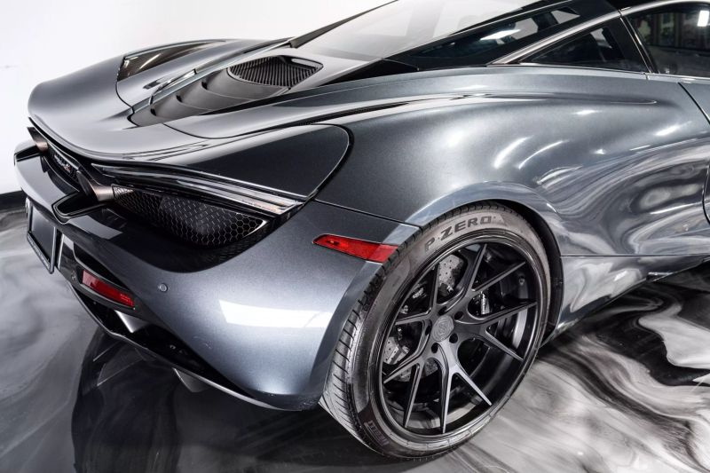 https://imagesdl.dealercenter.net/800/600/202506-c4f9509dd3274de8932adea2814bc550.jpg