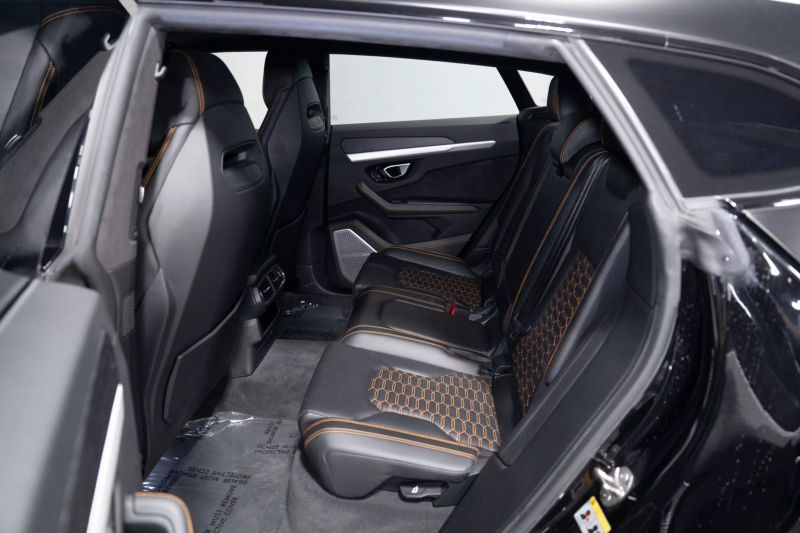 https://imagesdl.dealercenter.net/800/600/202506-ce9fbecad652428a99f9df3441e2fe3e.jpg
