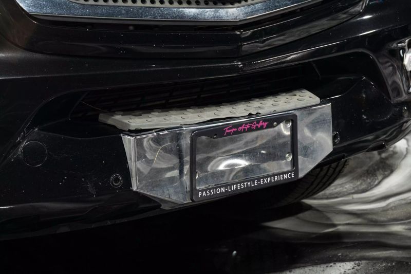 https://imagesdl.dealercenter.net/800/600/202506-d0b2b2c78b804df7bccc3018ed1c7093.jpg