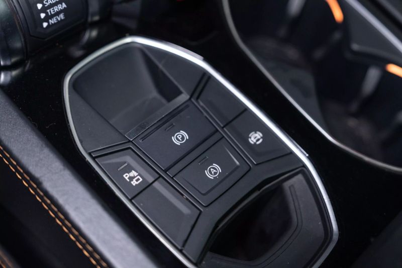 https://imagesdl.dealercenter.net/800/600/202506-d2dc53faac5e44d1b5af2b6cd60c57da.jpg